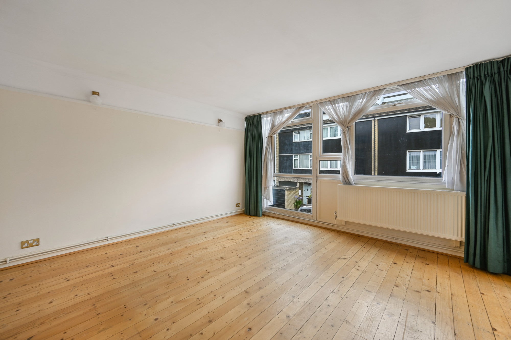 House Edenham Way in Greater London