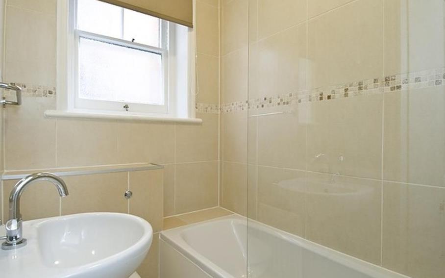 Flat Devonshire Terrace in City of Westminster