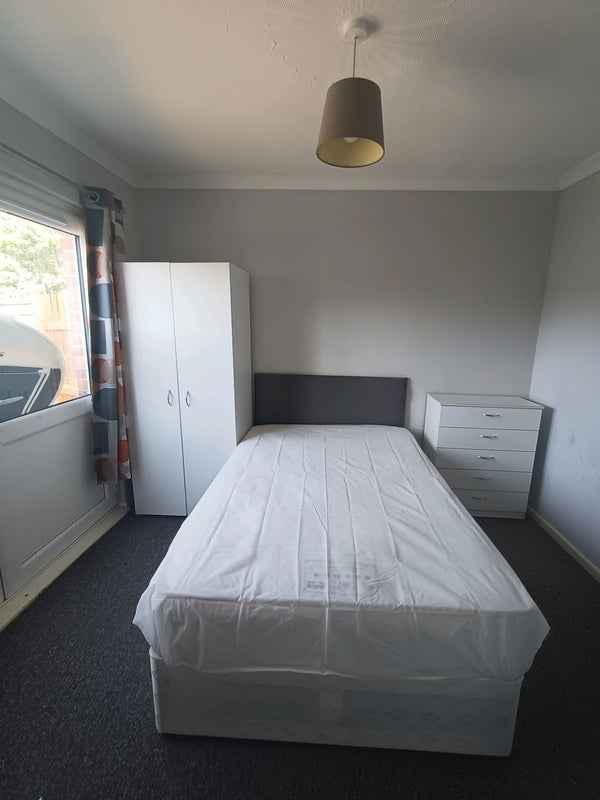 Room Rectory Wood in Harlow