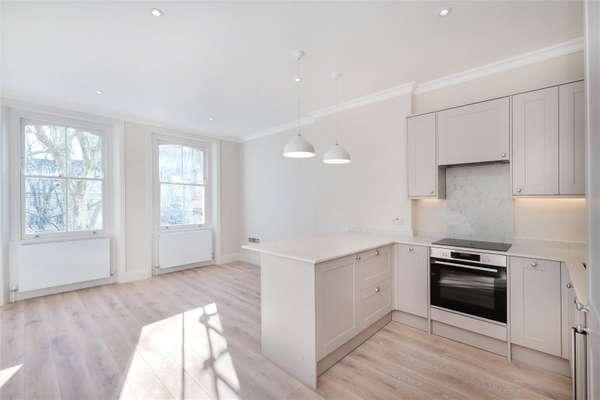 Flat Kynance Mews in Greater London