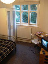 Room Oakfield Road in Greater London