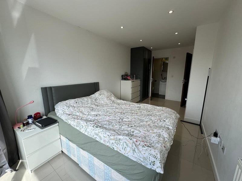 Flat St. Anne's Row in Greater London