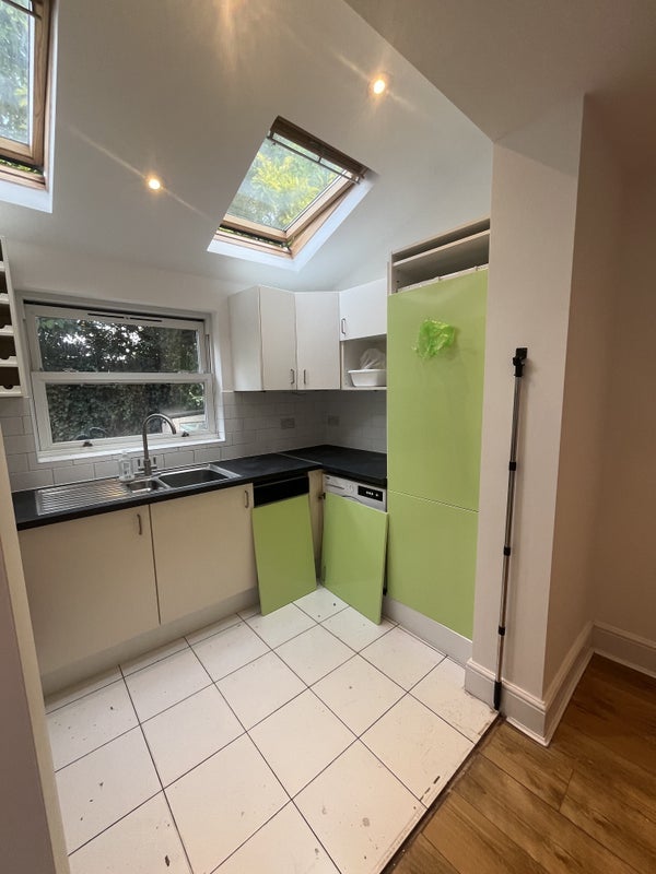 Flat East End Road in Greater London