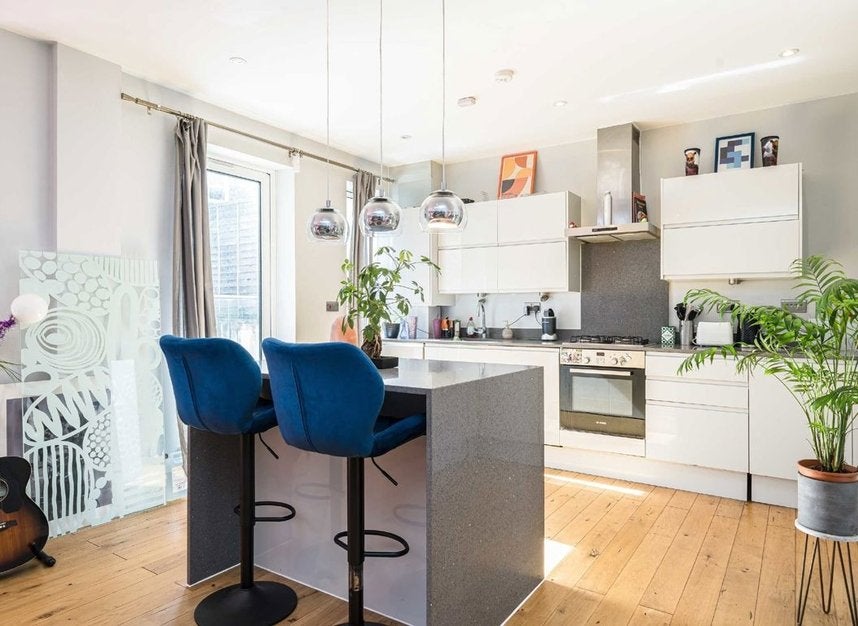 Flat East Dulwich Grove in Greater London