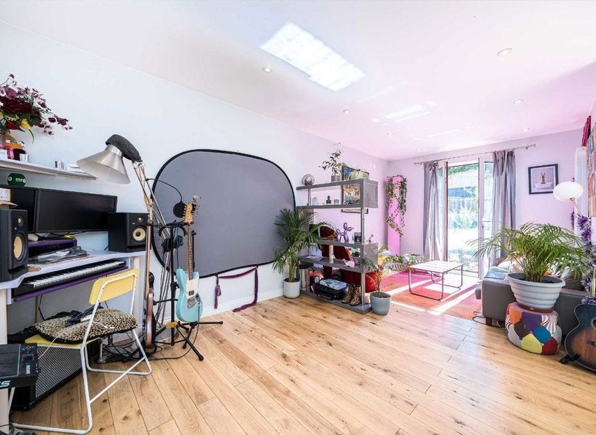Flat East Dulwich Grove in Greater London