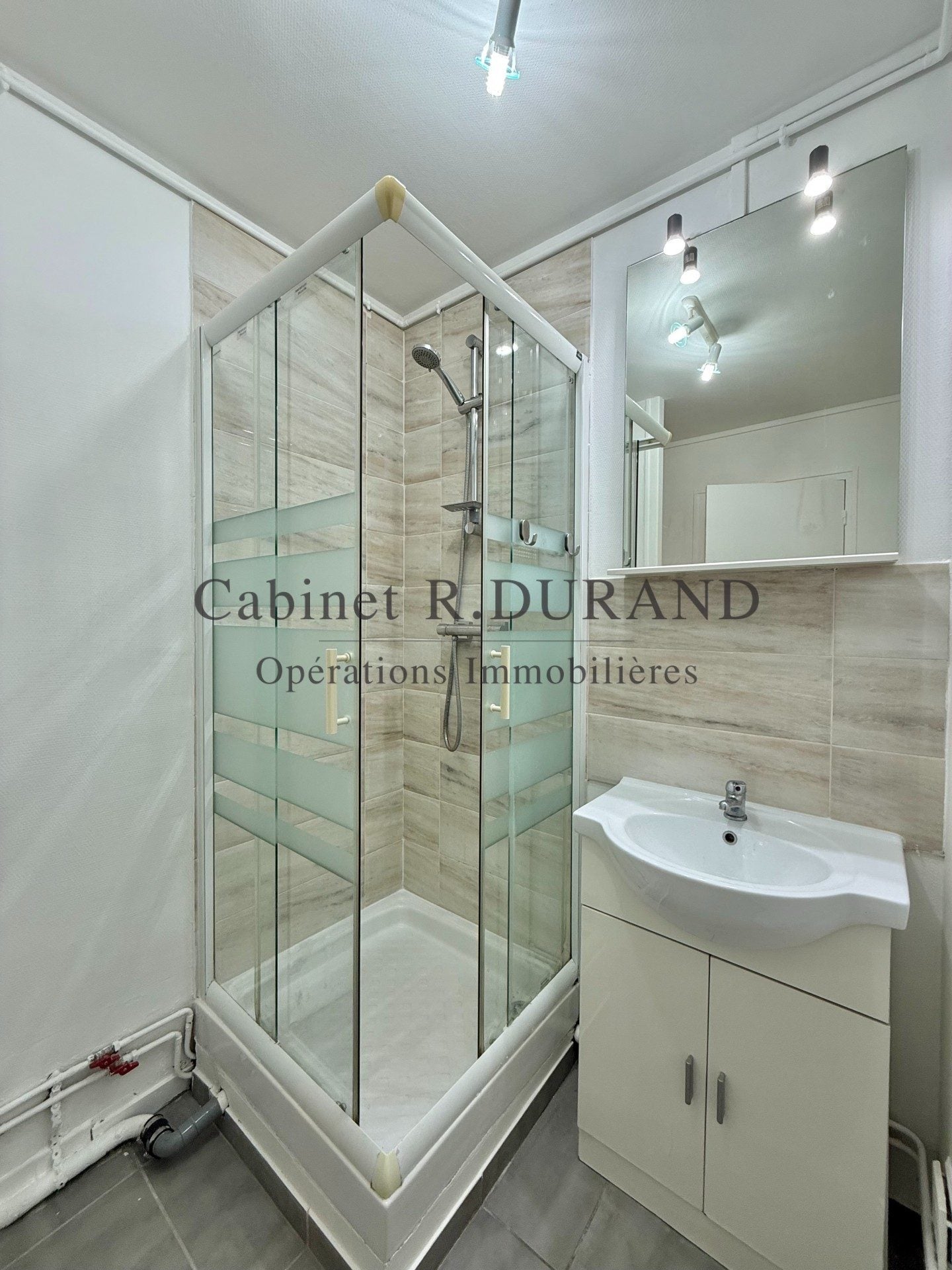 Chambre Rue Adolphe Guyot à Bois-Colombes