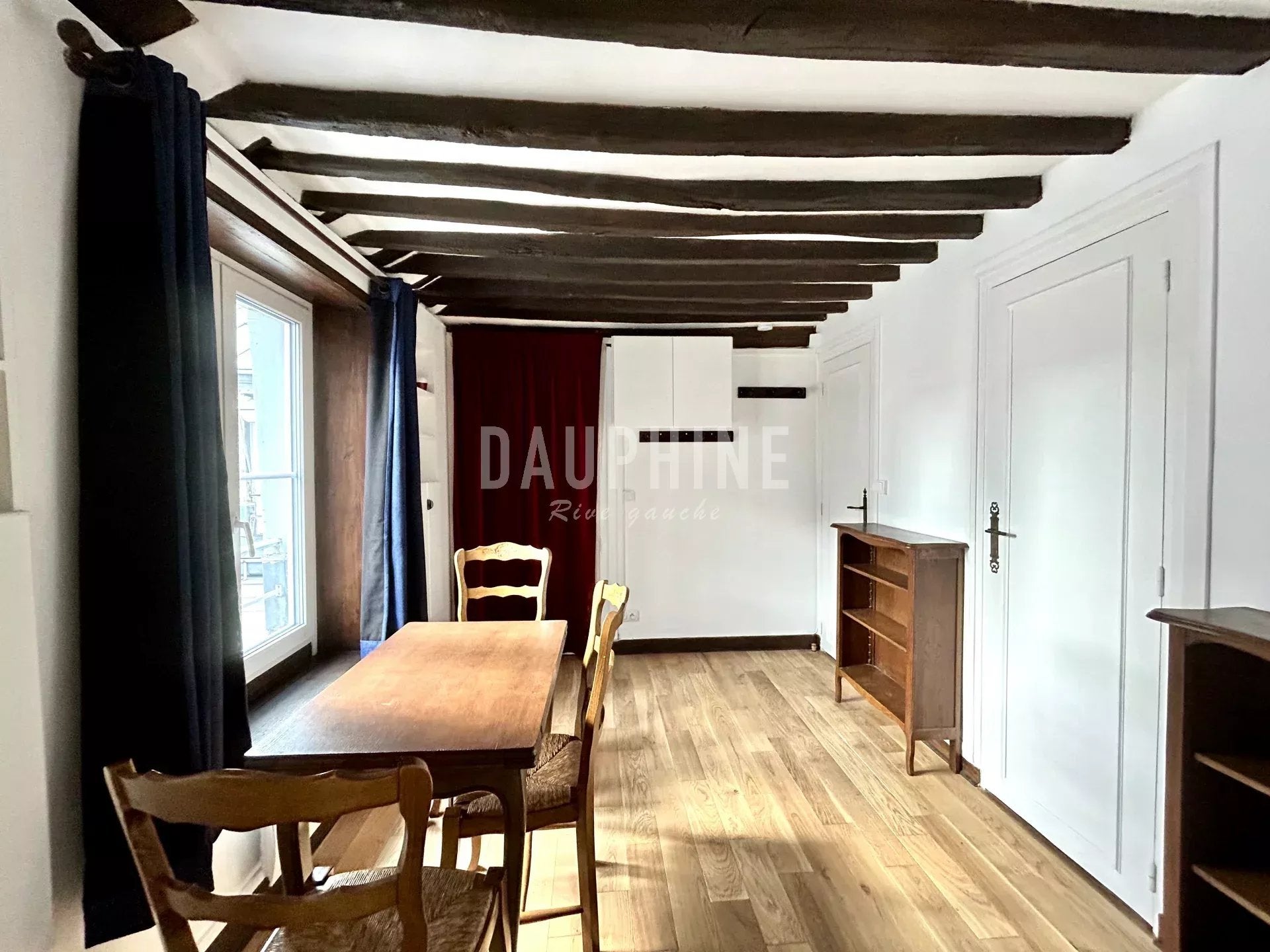 Flat Rue Saint-Sulpice in Paris