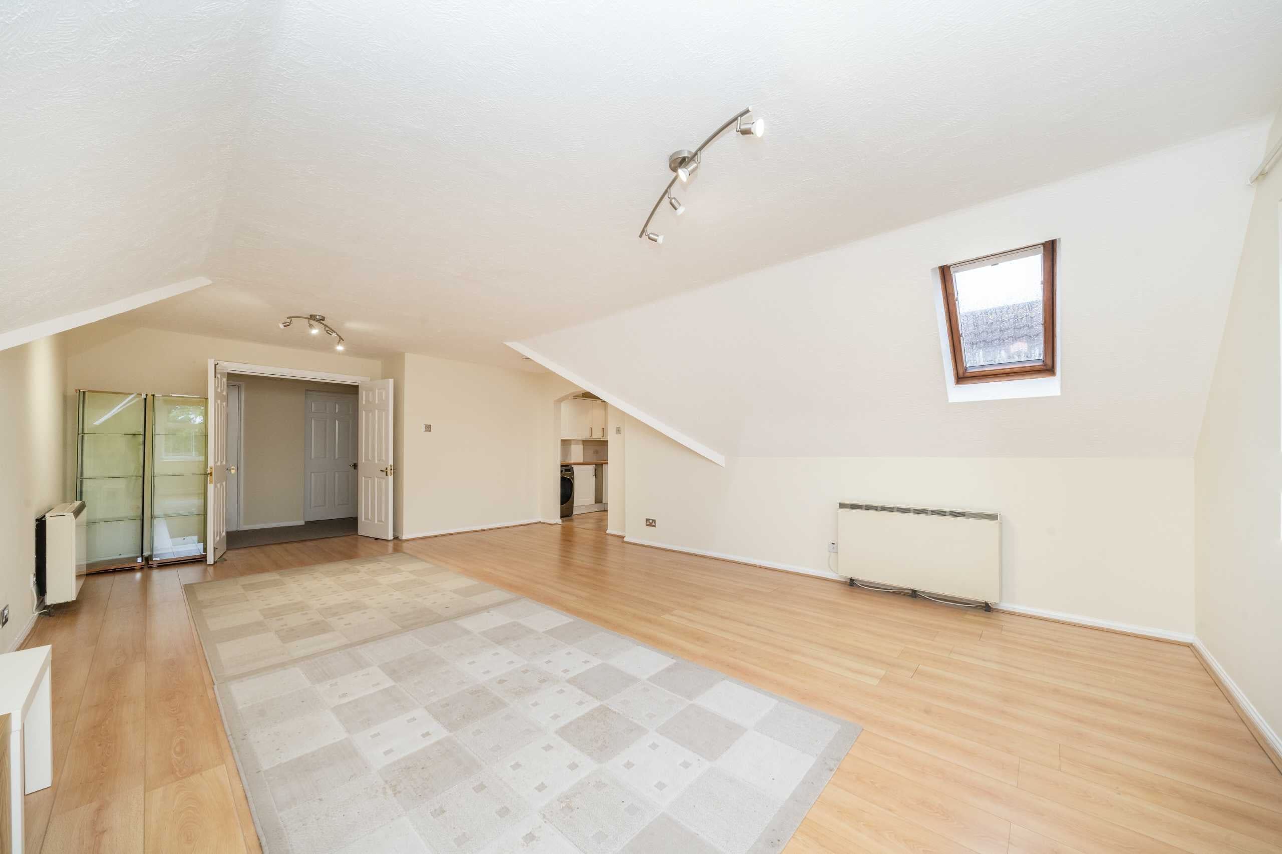 Flat Burghley Hall Close in Greater London