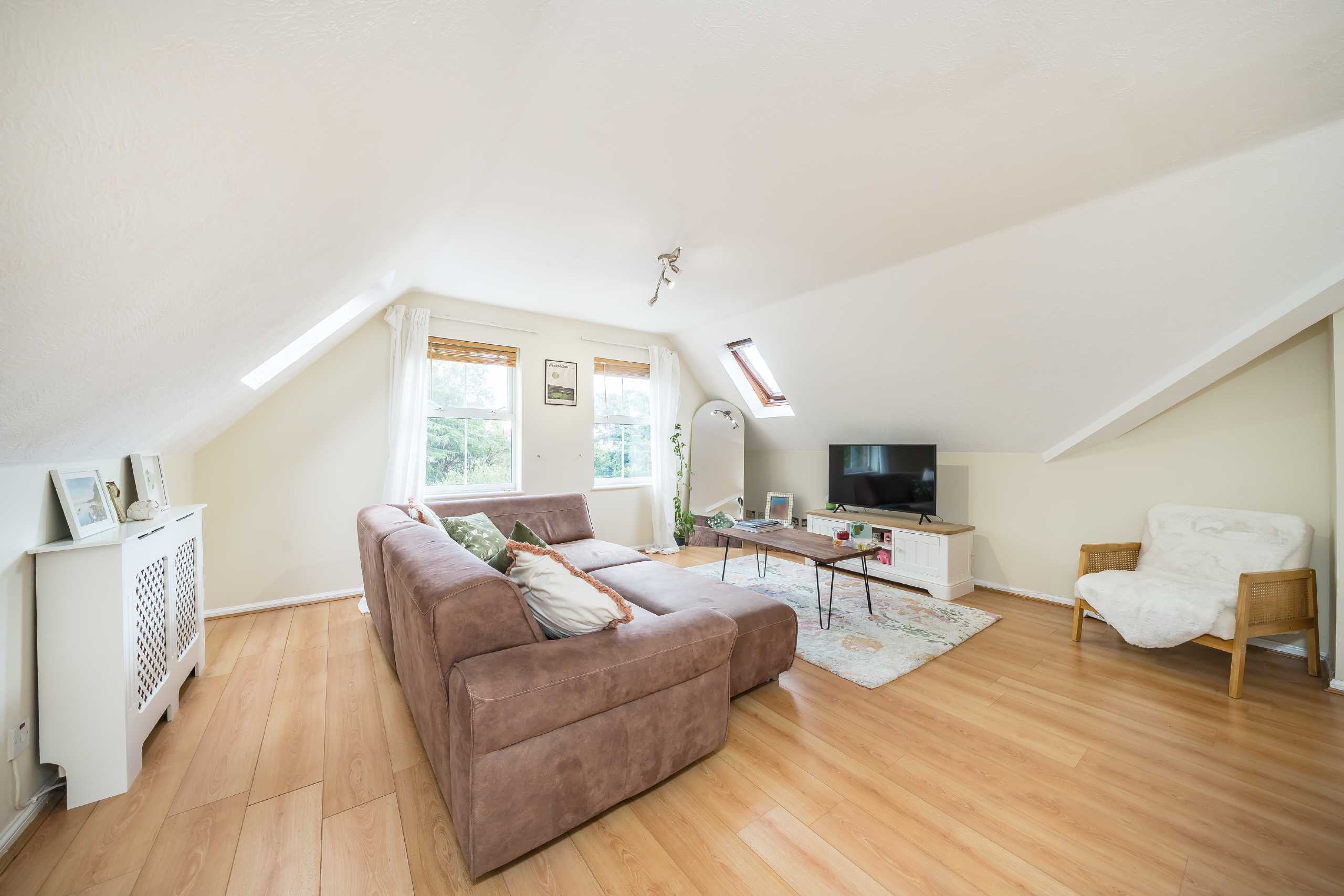 Flat Burghley Hall Close in Greater London