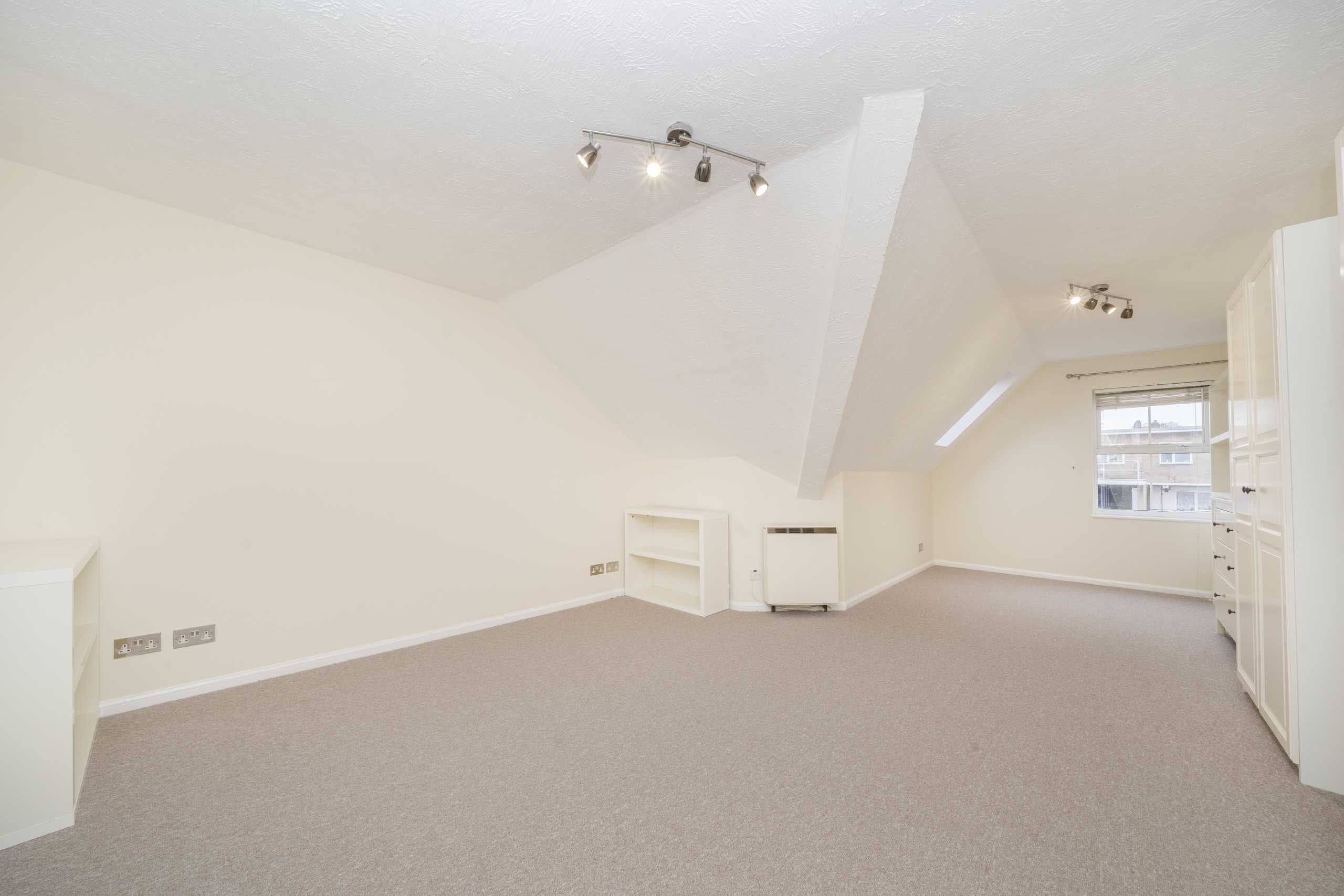 Flat Burghley Hall Close in Greater London