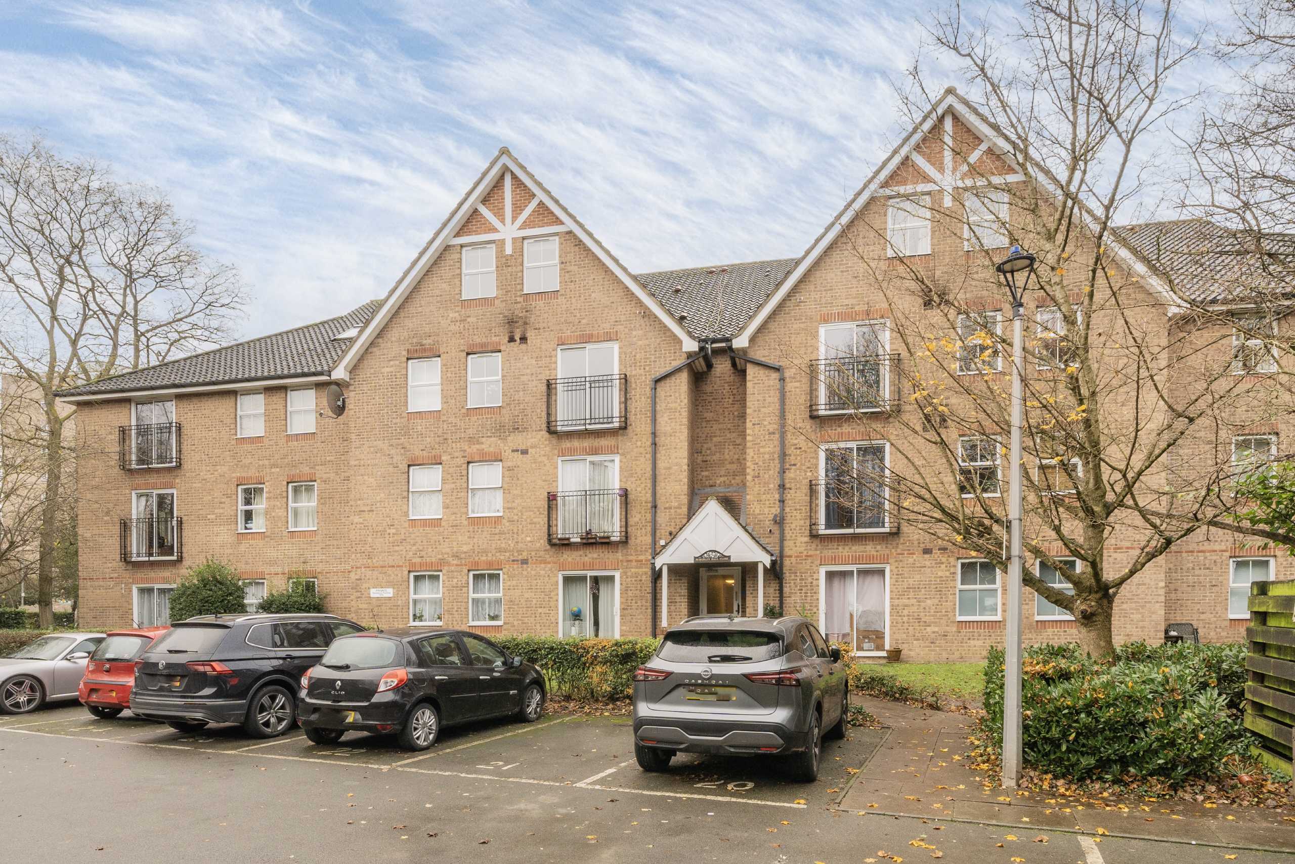 Flat Burghley Hall Close in Greater London