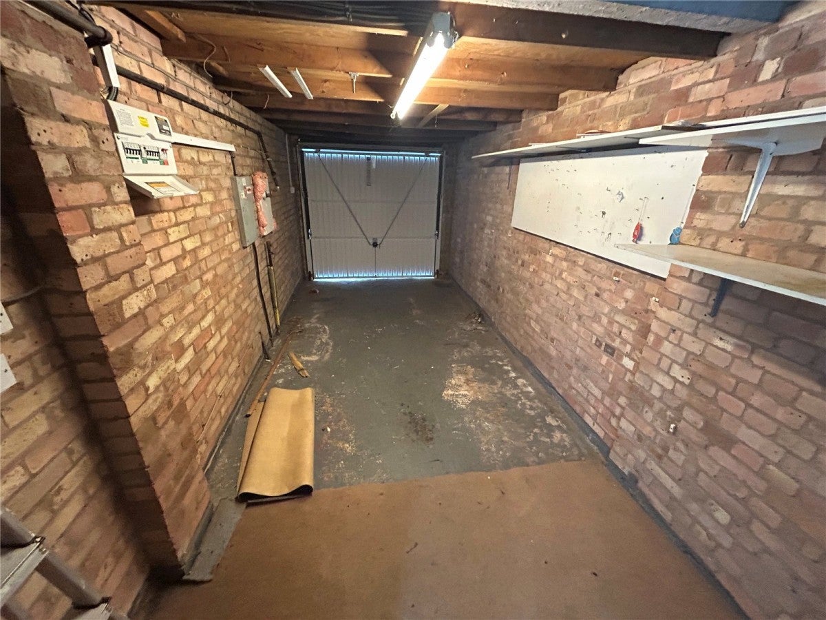 Flat Blandford Drive in Coventry