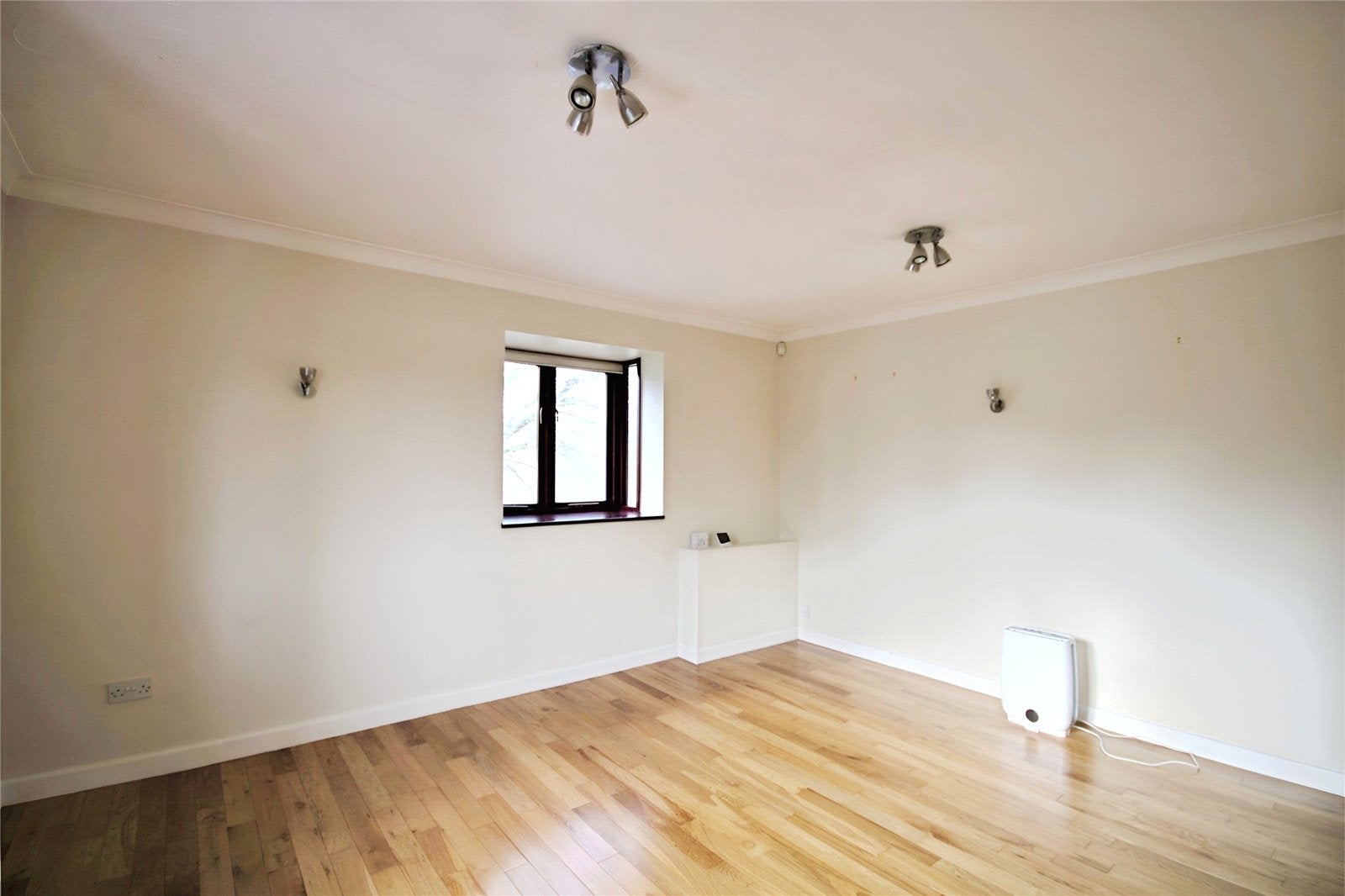 Flat Chapel Row in Twyford