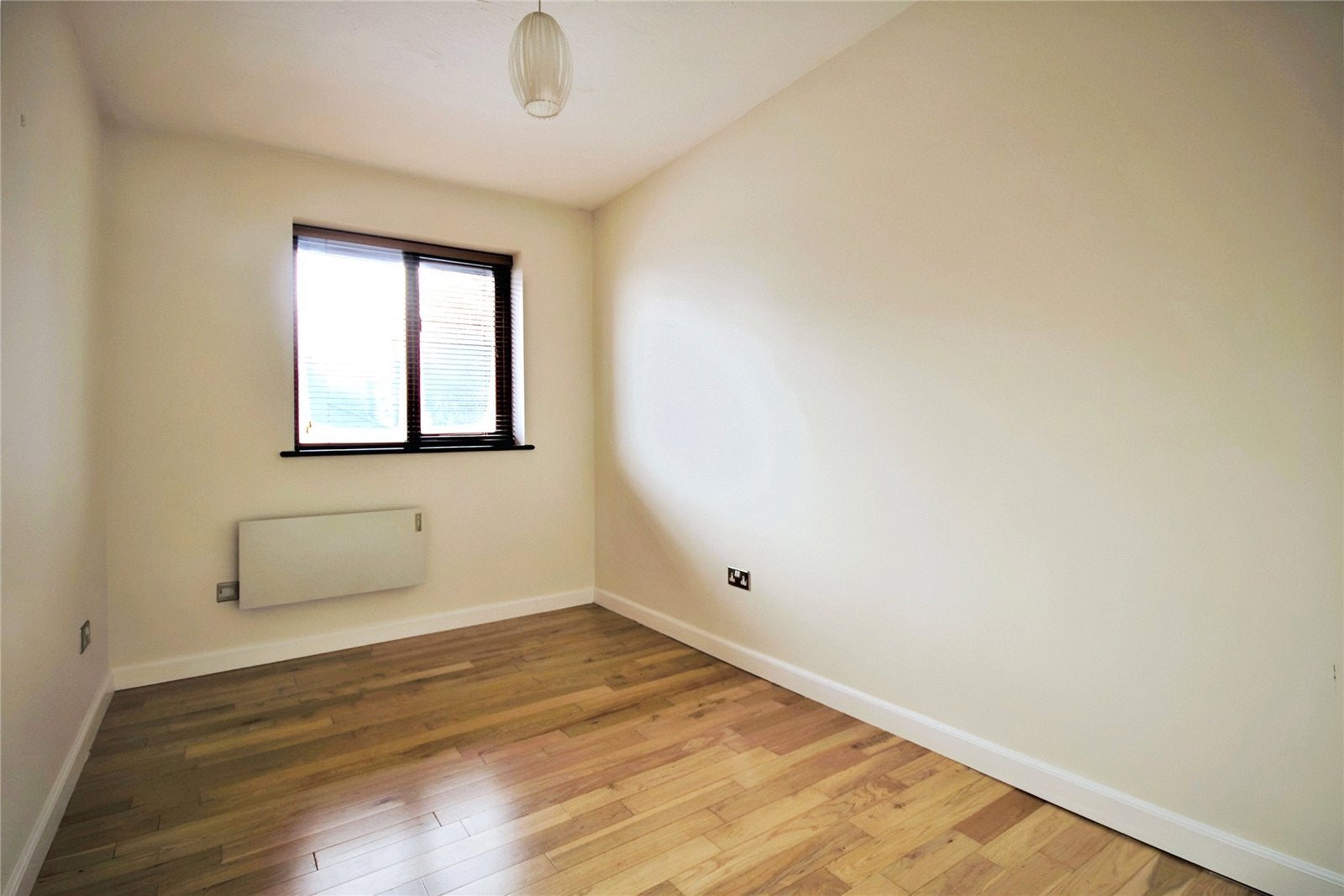 Flat Chapel Row in Twyford