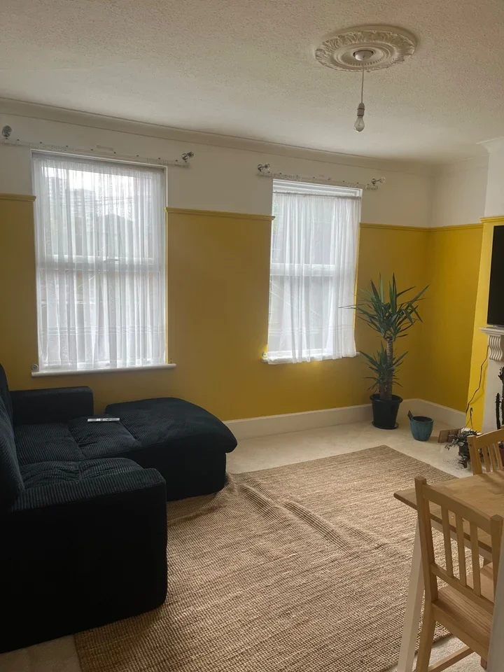 Room St James's Road in Greater London