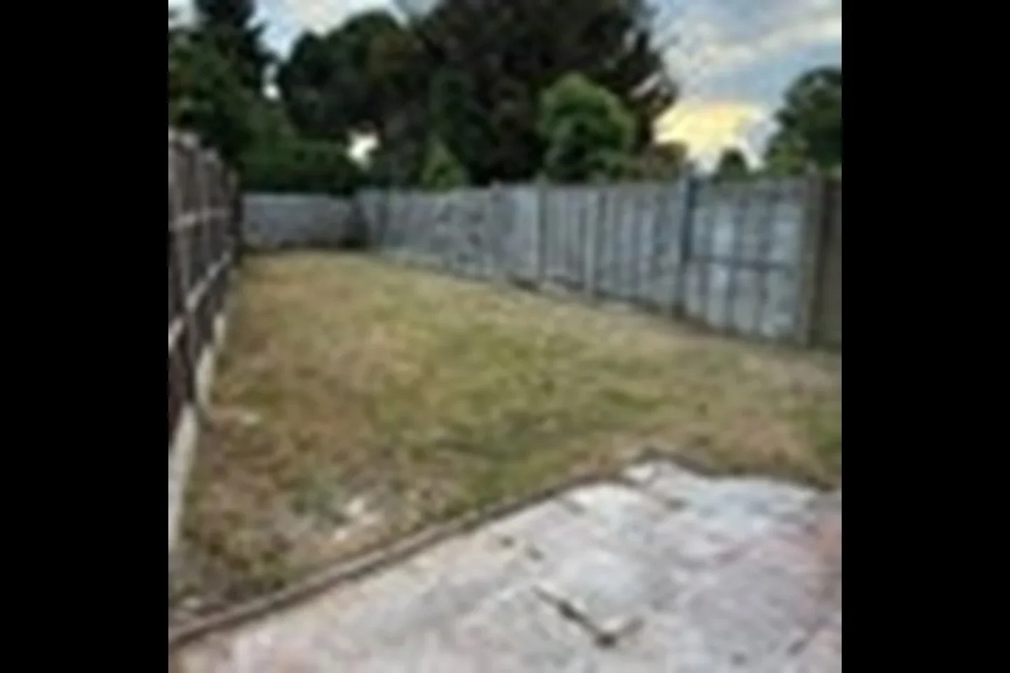 Room Chatsworth Crescent in Greater London