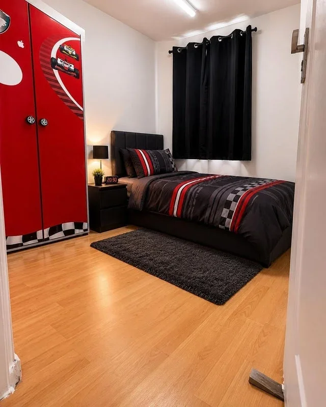 Room Chatsworth Crescent in Greater London