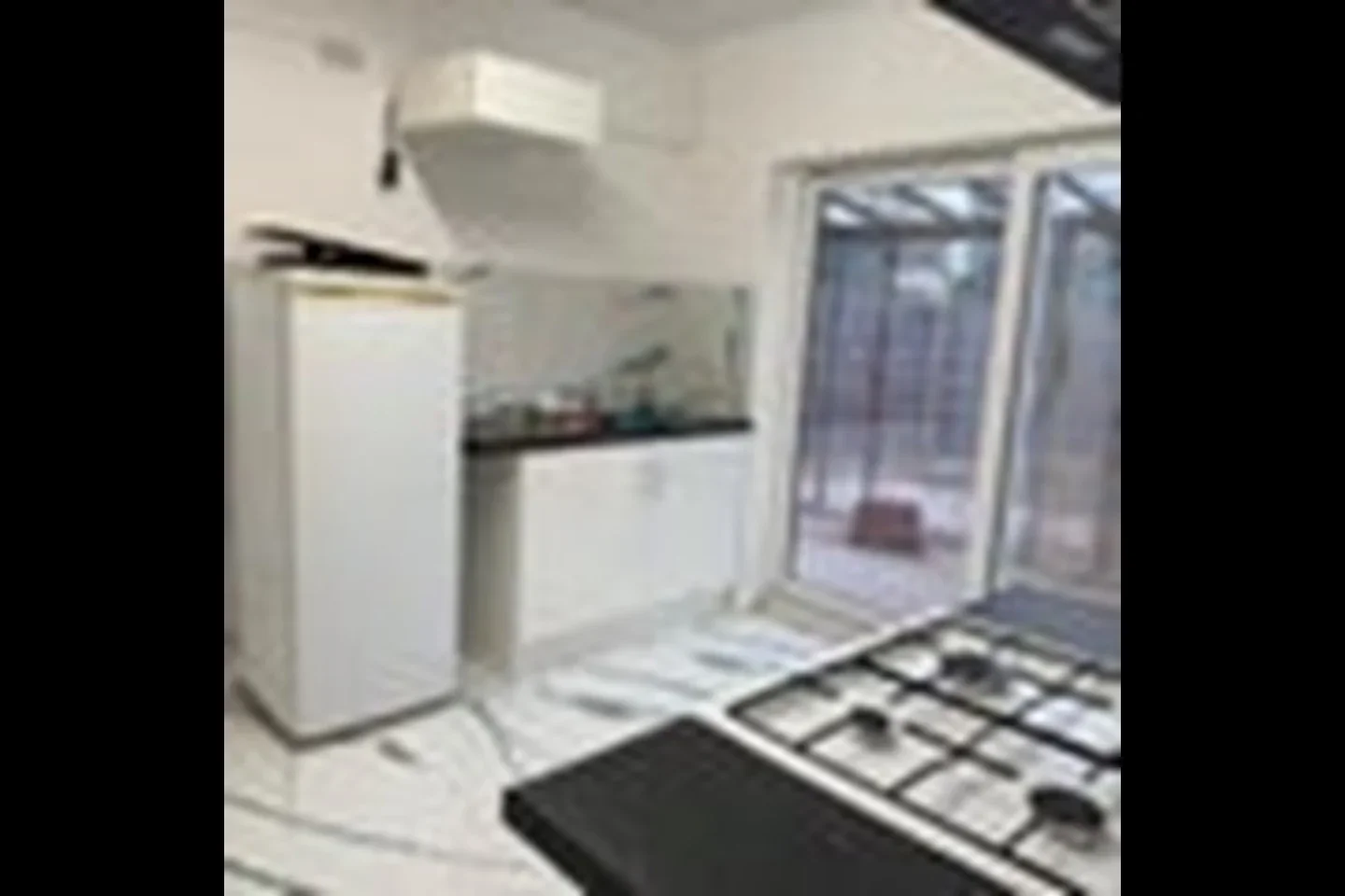Room Chatsworth Crescent in Greater London