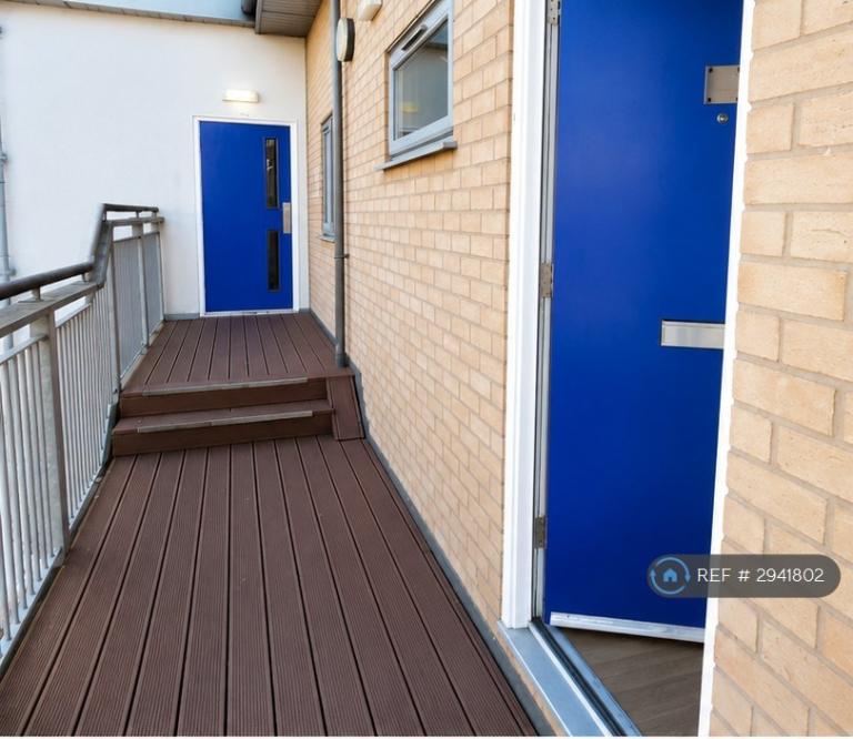 Flat Peterfield Road in Peterborough
