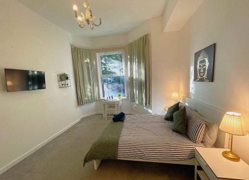 Room Cannon Hill in Greater London