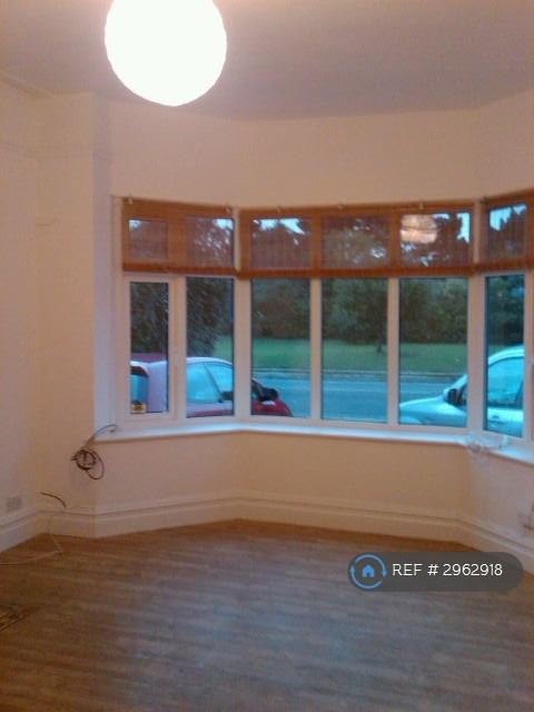 Flat Holdenhurst Road in Bournemouth