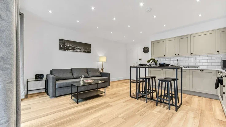 Flat Vincent Road in Greater London