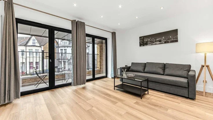 Flat Vincent Road in Greater London