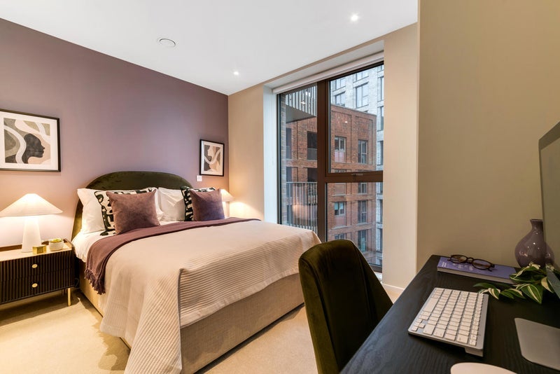 Room Railway Walk in Greater London