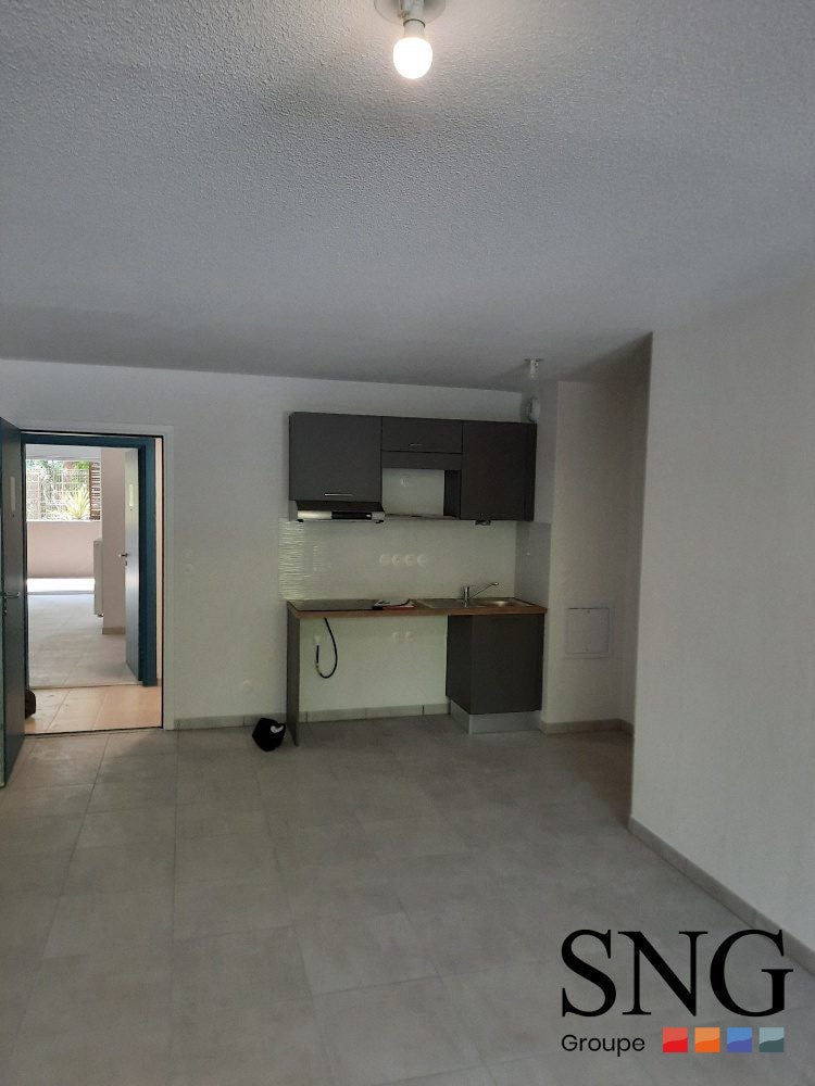 Appartement Avenue Monseigneur Robert Dalverny à Nîmes