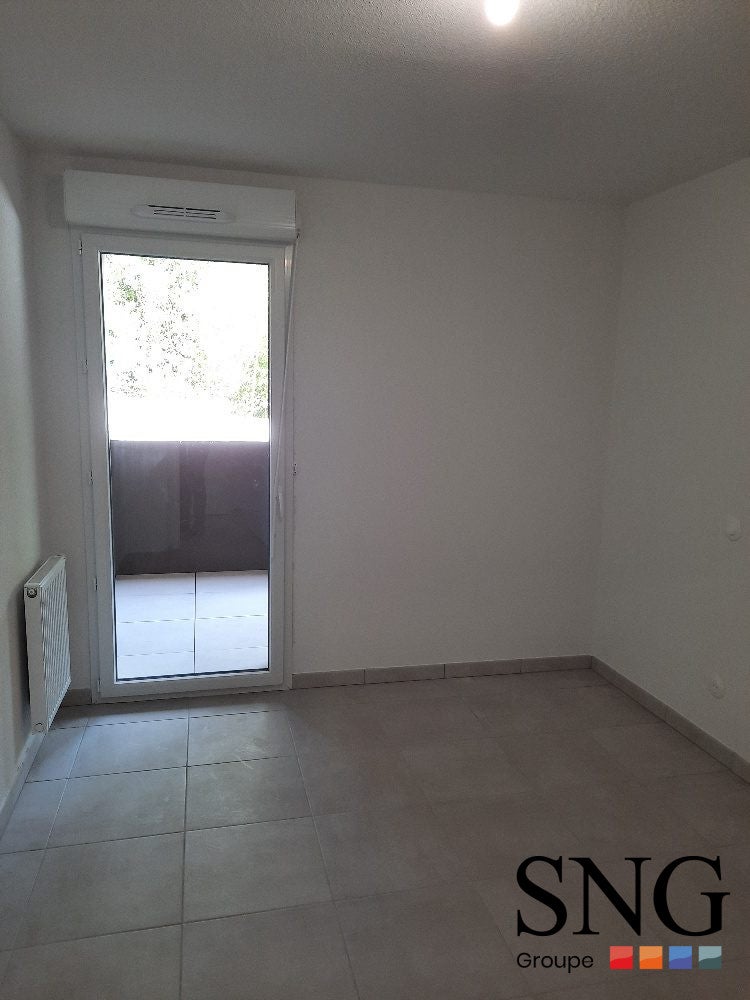 Appartement Avenue Monseigneur Robert Dalverny à Nîmes