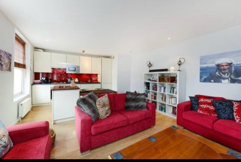 Room Paulet Road in Greater London