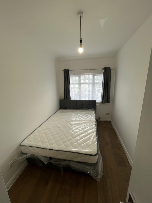 Room Radcliffe Road in Greater London