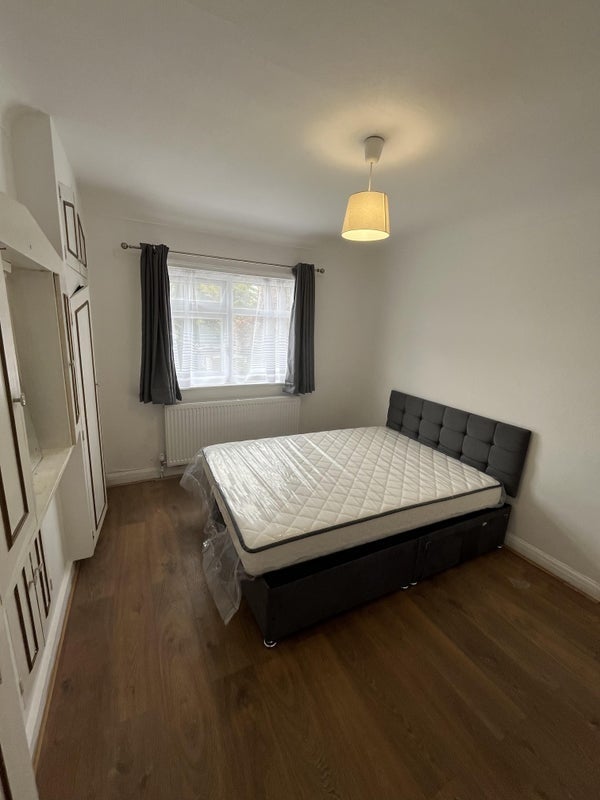 Room Radcliffe Road in Greater London