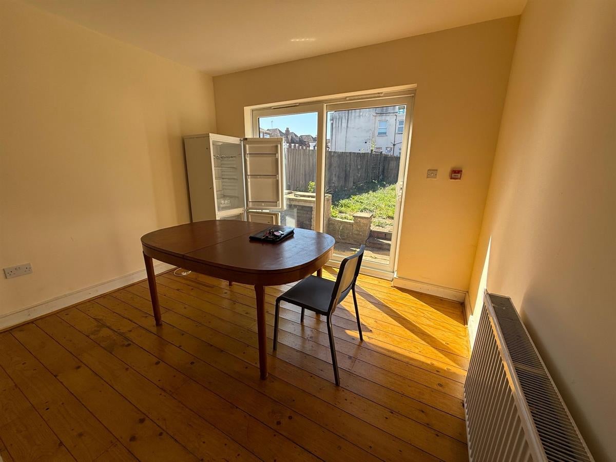 Room Welldon Crescent in Greater London