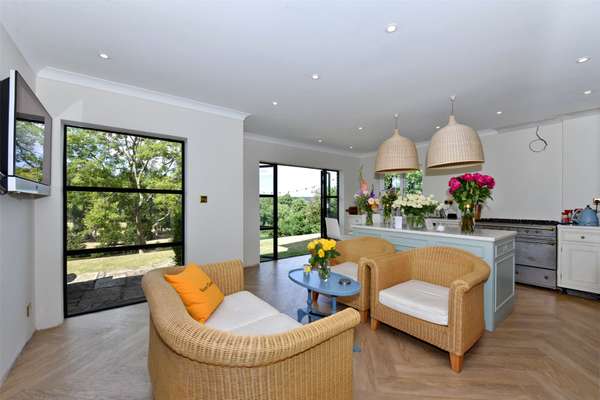 House Spinney Path in Marlow