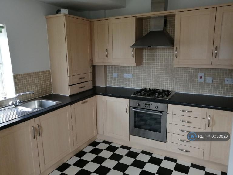 Flat Ramsey Road in Huntingdonshire