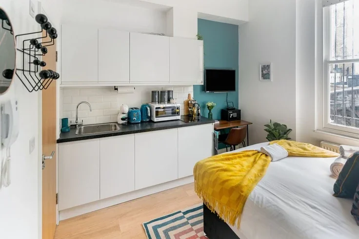 Room Swinton Street in Greater London