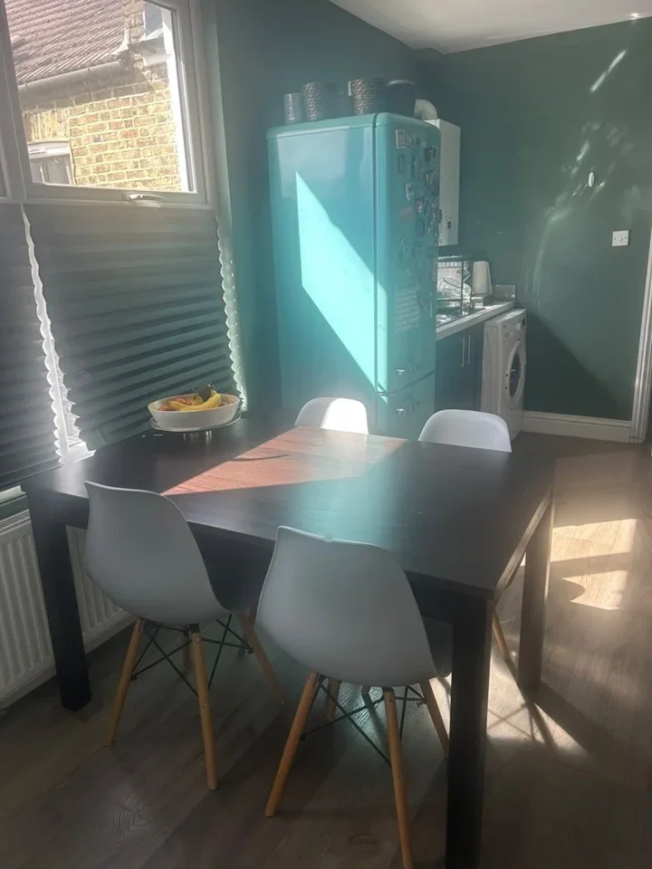 Flat Burlington Road in Greater London