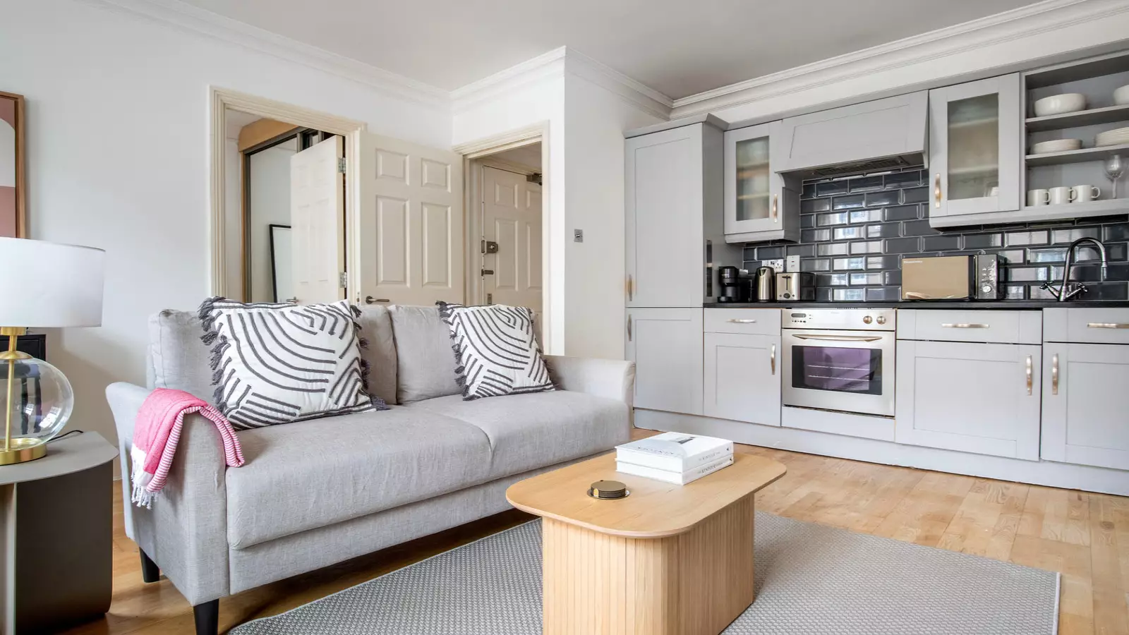 Flat Bickenhall Street in City of Westminster