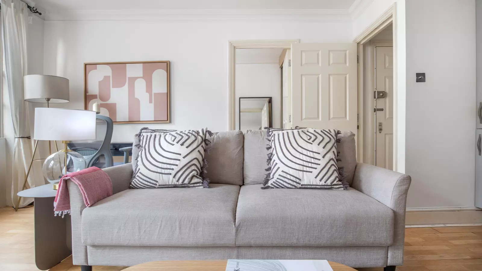 Flat Bickenhall Street in City of Westminster