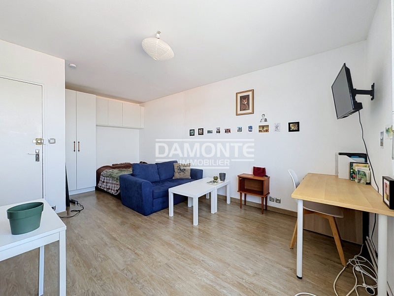 Flat Boulevard de Dijon in Saint-Julien-les-Villas
