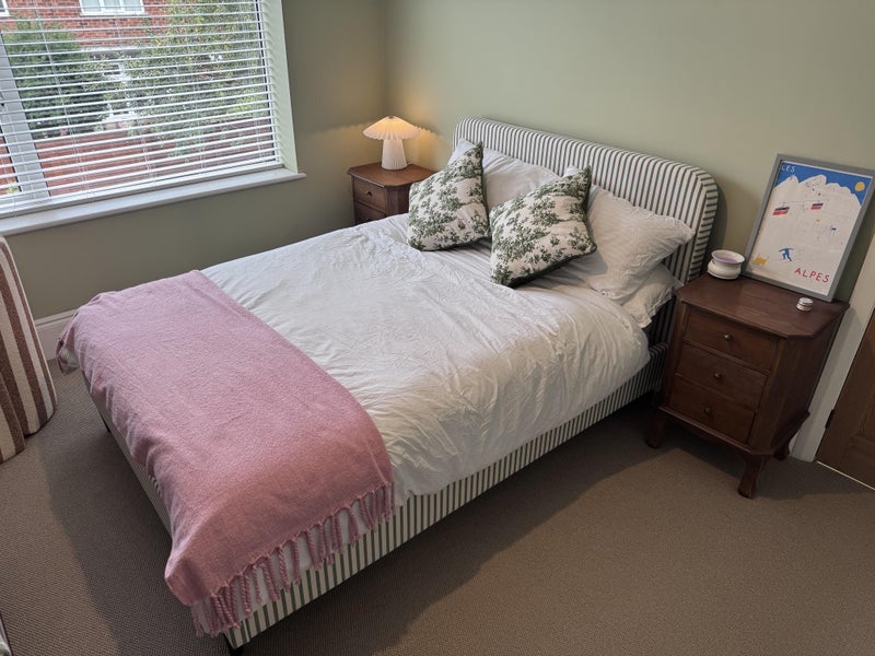 Room Cochrane Park Avenue in Newcastle upon Tyne