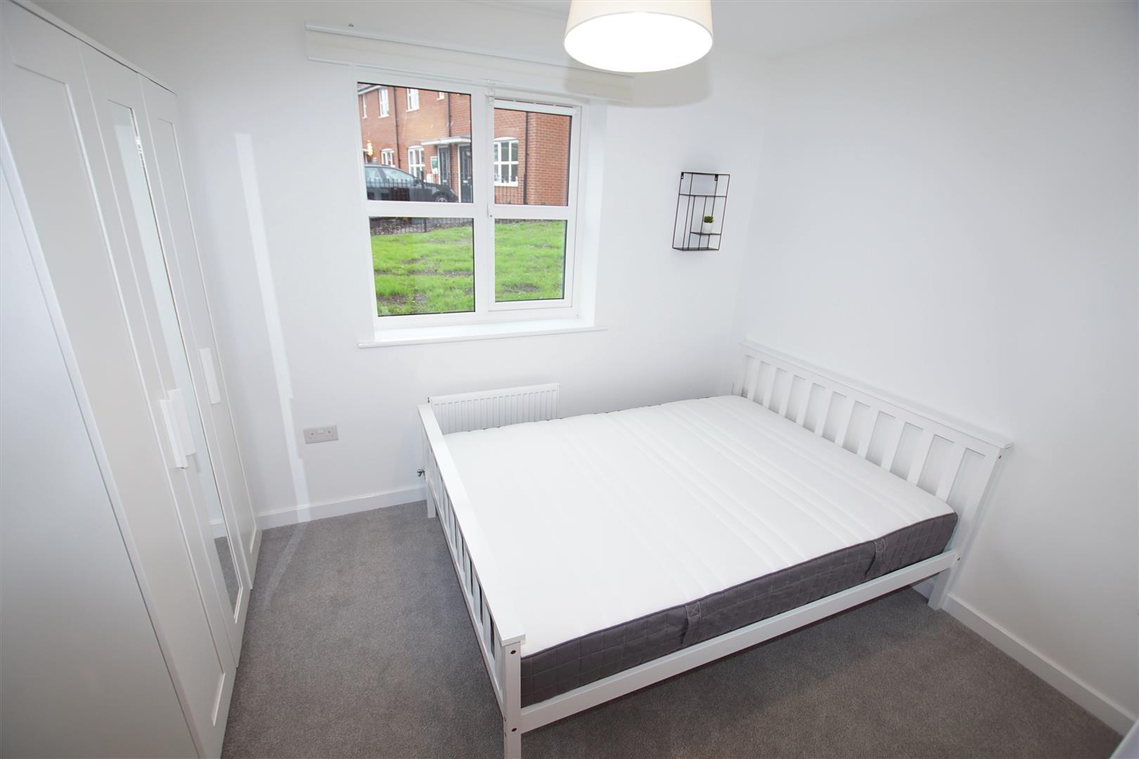 Flat Cottrell Way in Birmingham