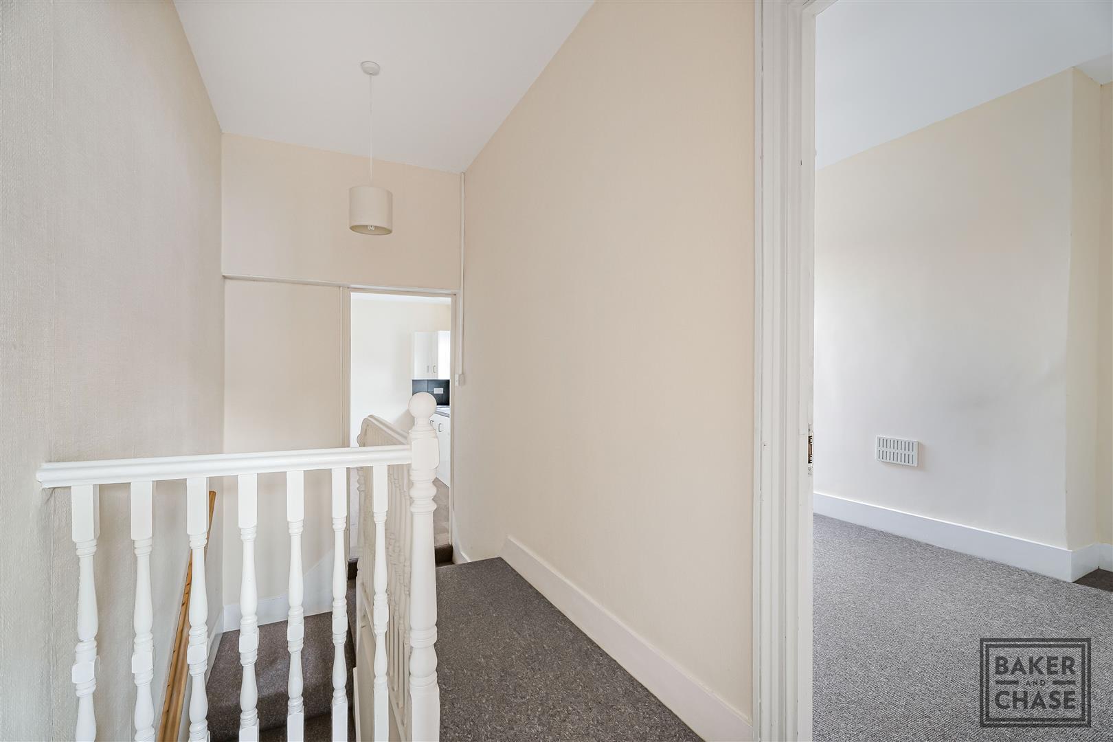 Flat Sutherland Road in Greater London