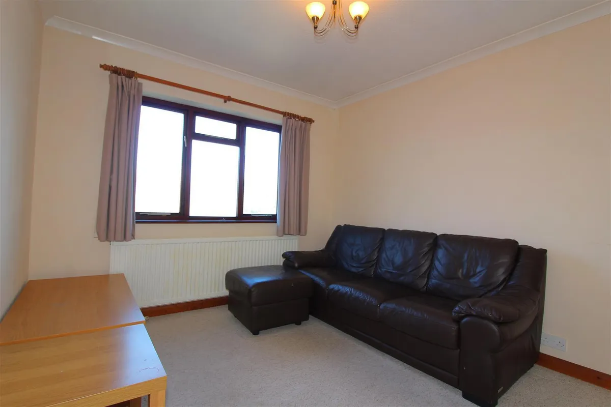 Flat Penyston Road in Maidenhead