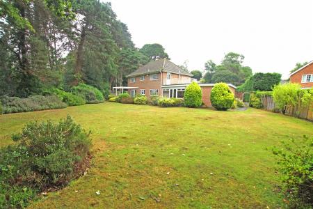 House Wychwood Close in Bournemouth