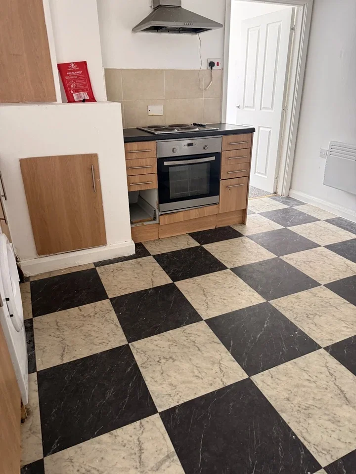 Flat Stuart Street in Luton