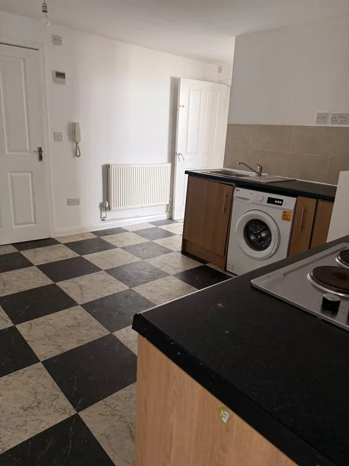 Flat Stuart Street in Luton