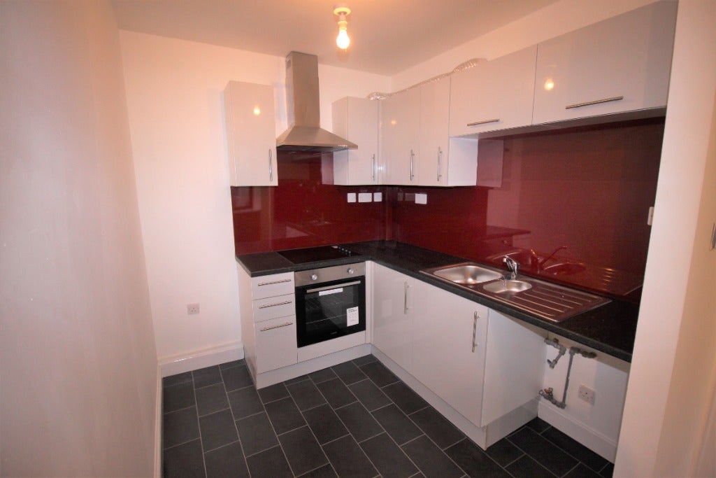 Flat Cross Keys Close in Brechin