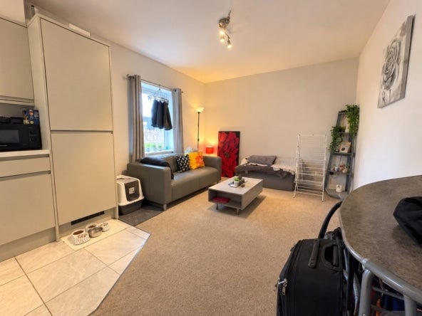 Flat King William Street in Swindon